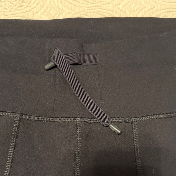Lululemon Black Straight-Leg Pants SZ 8 - Picture 6 of 8
